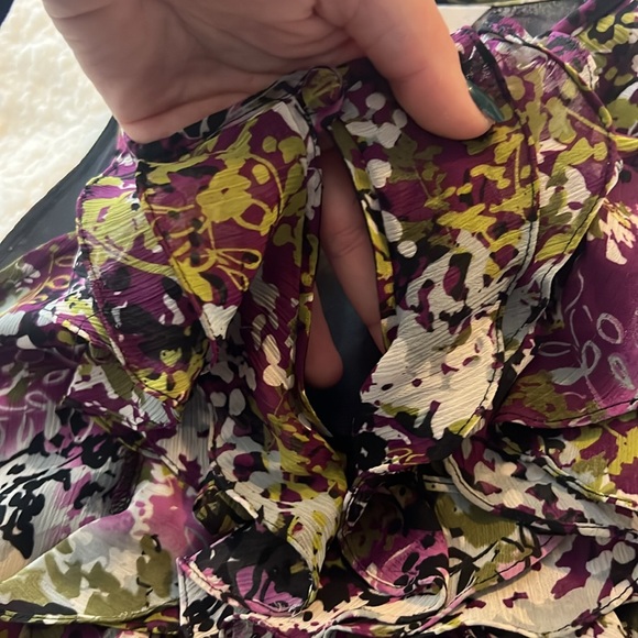 🌻 S.L.B. Petite Ruffle Neck Patterned Blouse - Picture 3 of 7